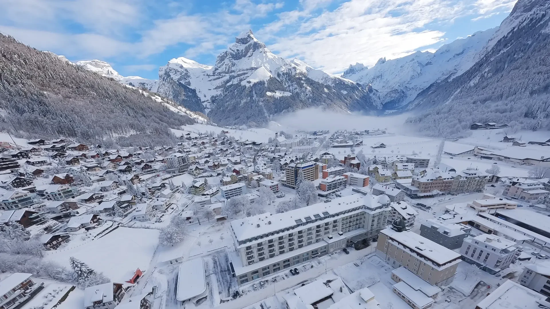 MCR landing winter start